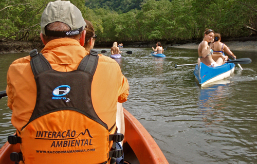 Canoagem no Mamanguá